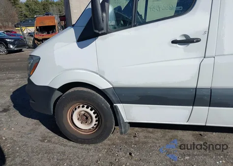 2015 Mercedes-Benz Sprinter 2500 High Roof из США, поврежденный, VIN WD3PE8DBXFP133420